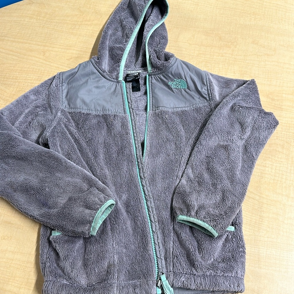 The north face girls sweater size 14/16
